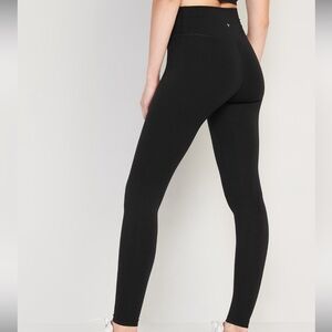 Old Navy Active Extra High Waisted Powerchill Leggings